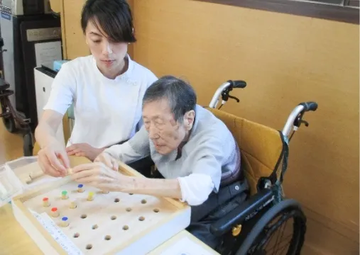 OTによる手指機能向上 スライド
